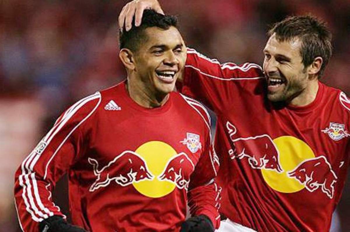 Amado Guevara con oferta del New York Red Bulls para entrenar las reservas