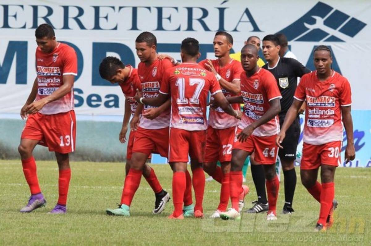 Real Sociedad tiene sequía goleadora y extraña a Rony Martínez