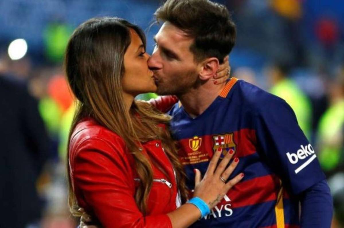 Messi cumple 30 años, a la espera de su boda con Antonella