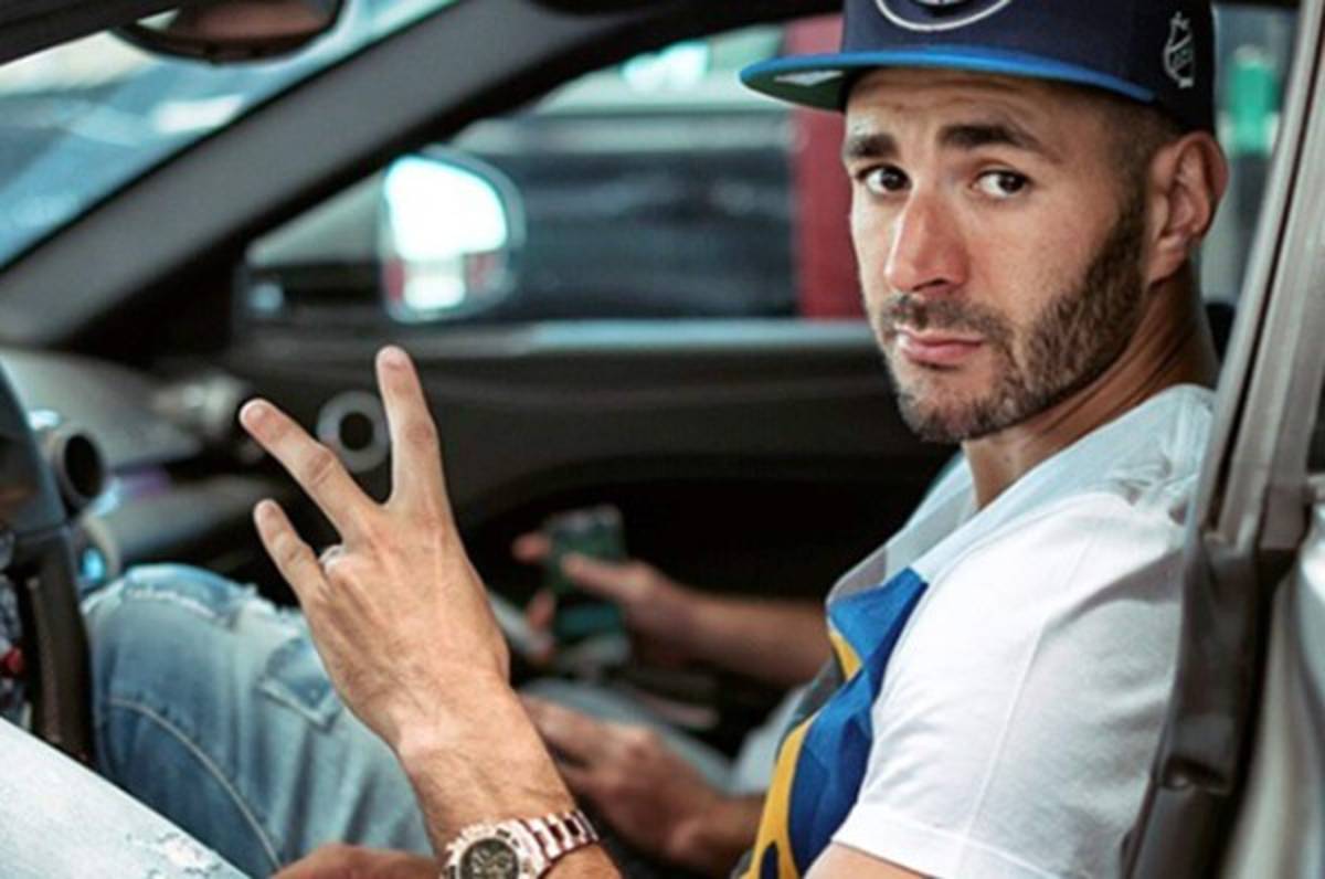 ESPECTACULAR: Benzema estrena nuevo auto tras su accidente de transito