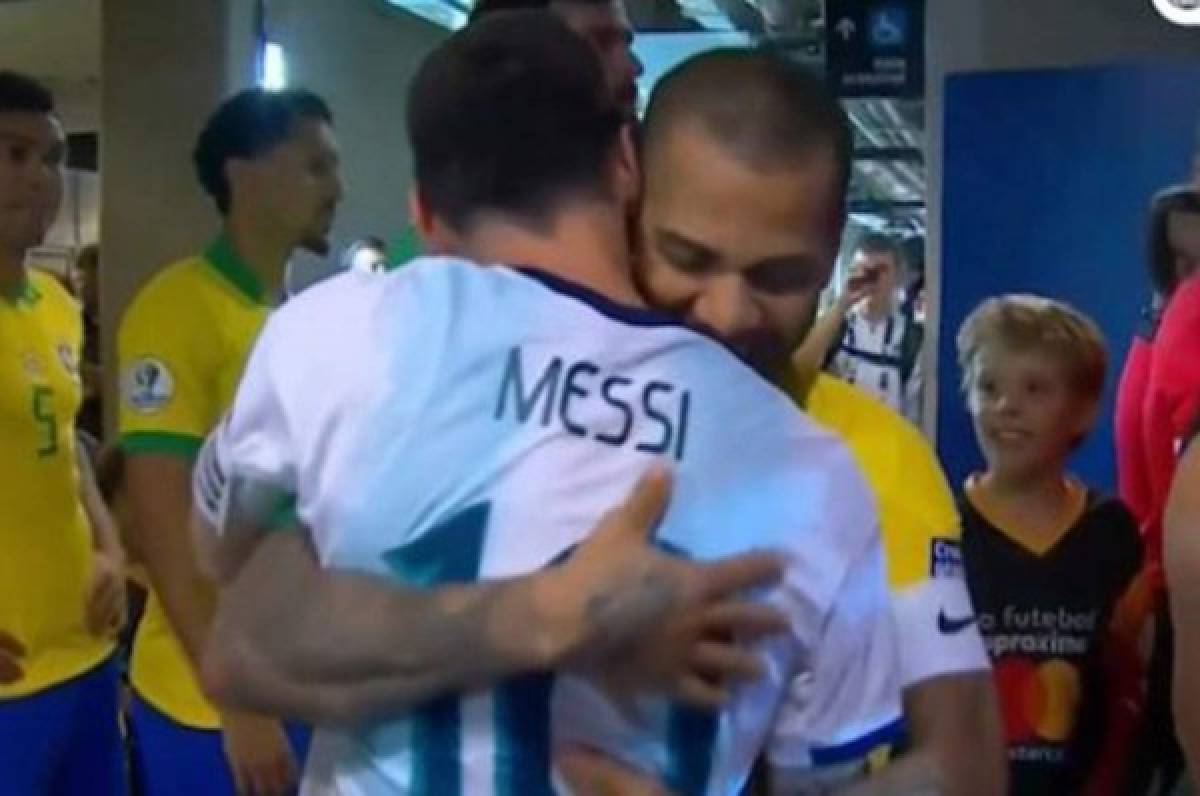 Dani Alves tras eliminar a Messi: ''Gracias por formar parte de mi vida''