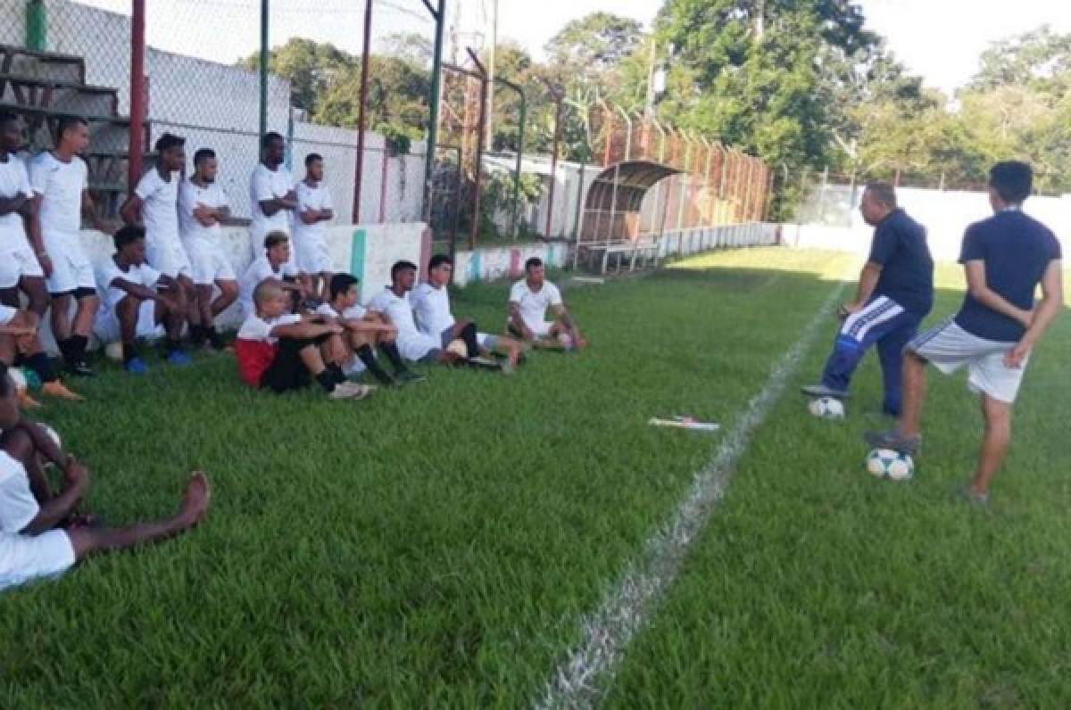 Allan Bennett es presentado como nuevo técnico de Atlético Santa Cruz en la Liga de Ascenso de Honduras