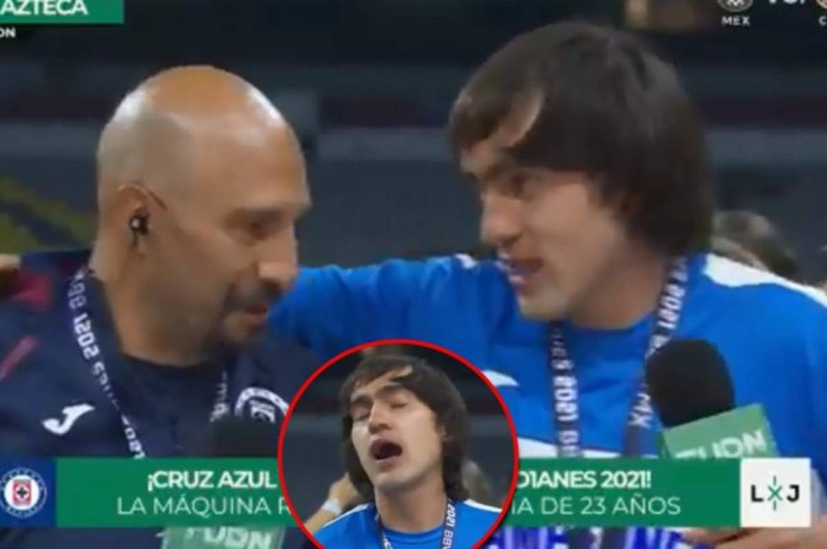 'Conejo' Pérez regaña al 'Shaggy' Martínez en pleno festejo del Cruz Azul campeón: ''No te burles, cabrón...''