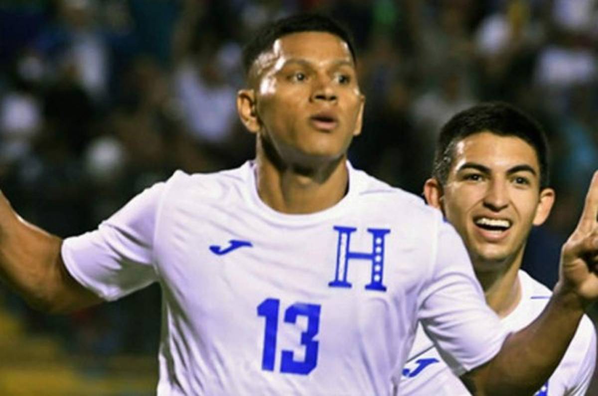 ¡OFICIAL! Fabián Coito manda nueve cambios en la alineación de Honduras ante El Salvador