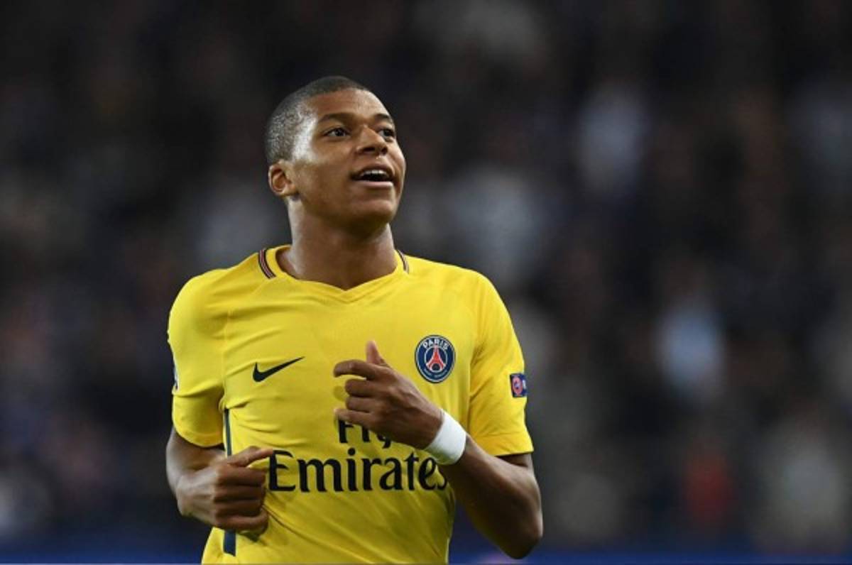 El francés Kylian Mbappé gana el premio Golden Boy 2017