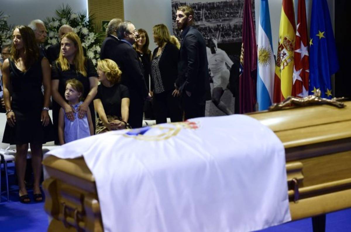 No hubo minuto de silencio por muerte de Alfredo di Stéfano