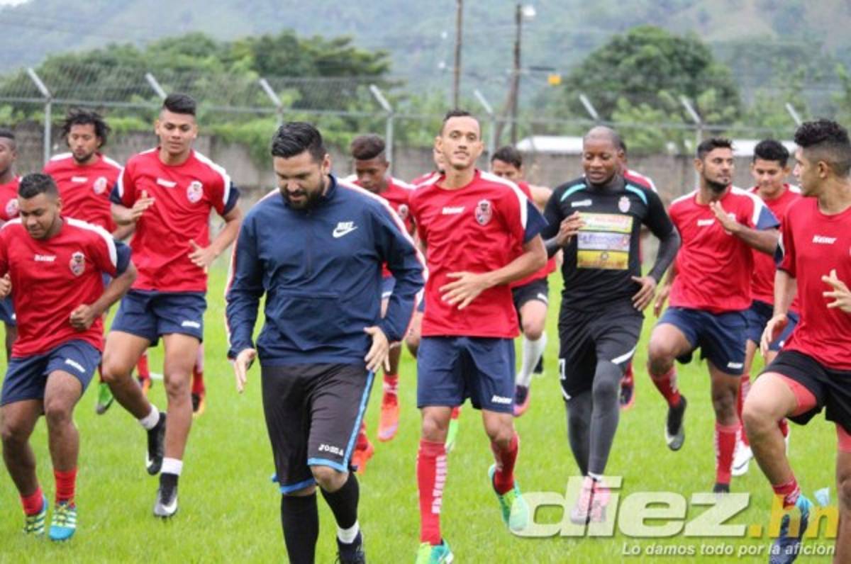 Real Sociedad inicia pretemporada pensando en Rony Martínez
