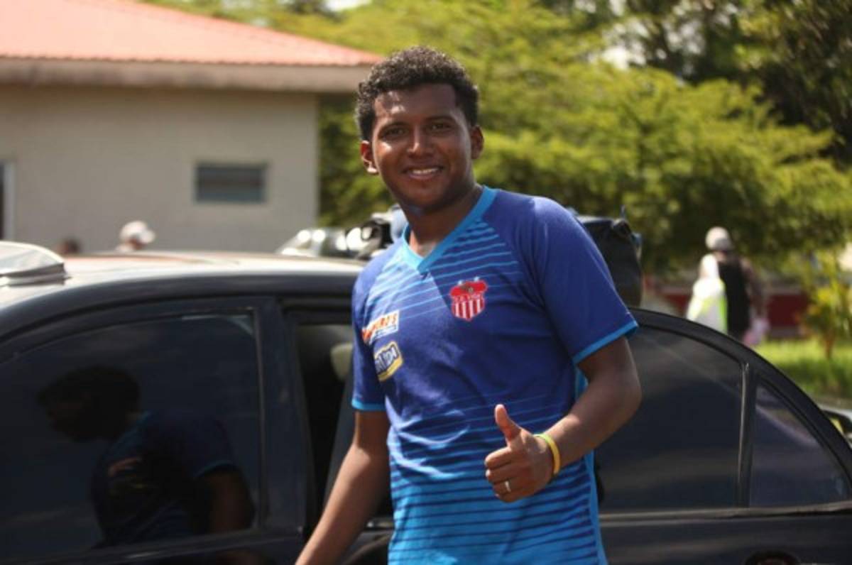 Elder Torres: 'A cualquiera le gustaría jugar en un equipo grande'  