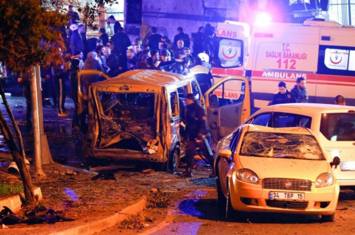 Al menos 13 muertos en una explosión en las cercanías del estadio del Besiktas