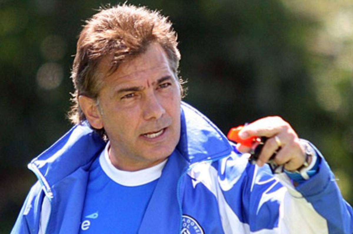 Carlos de los Cobos, nuevo entrenador de la selección de El Salvador