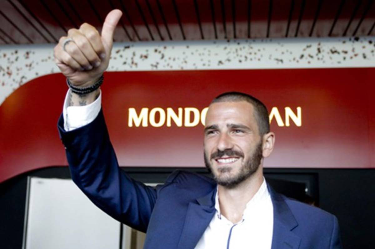 Bonucci compra la página de un periódico para despedirse de la Juventus