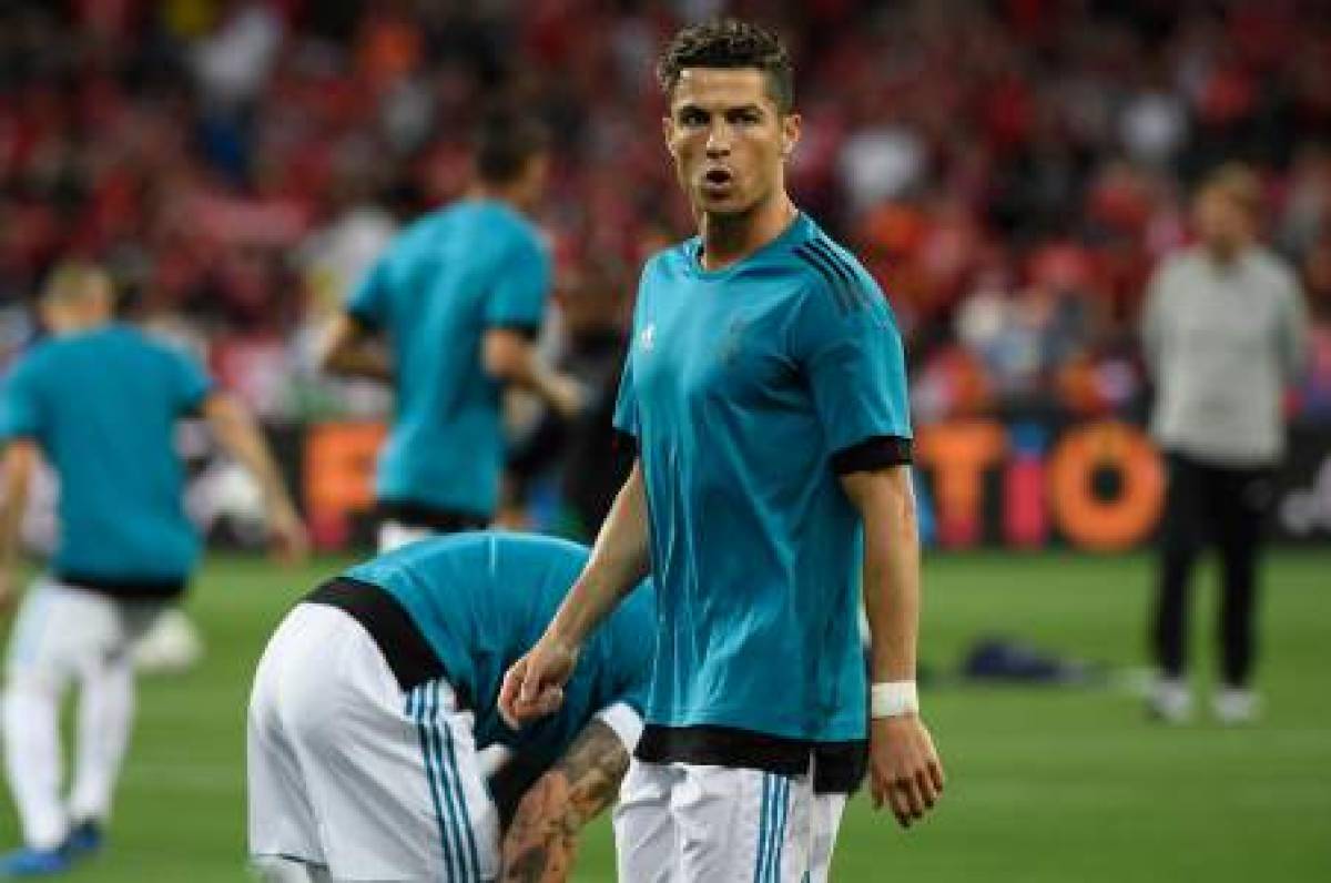 Cristiano Ronaldo arranca de titular y le acompañan en ataque Benzema e Isco. Fotos AFP y EFE