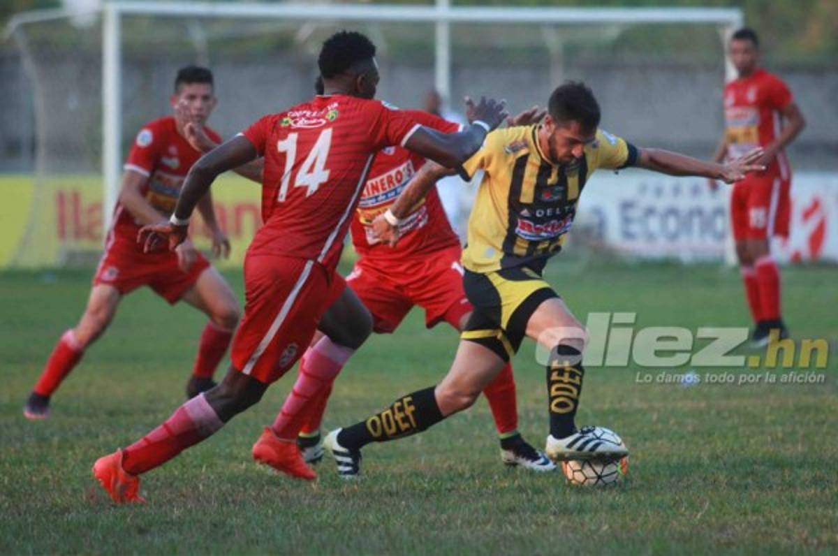 ¡UNA LOCURA! Real Sociedad-Real España se jugará a las 11:00 AM