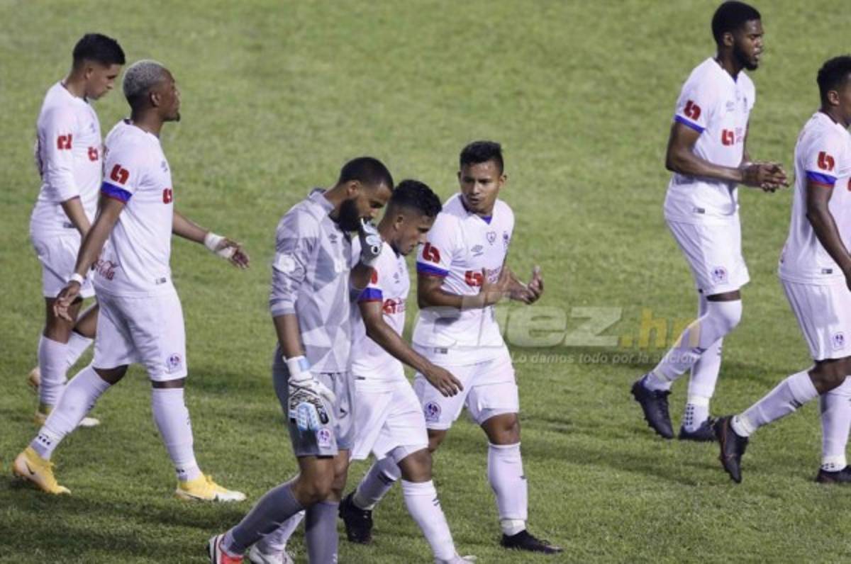 ¡Figura del Real España llegó con la mandíbula rota al Olímpico, las mejores fotos del Real España-Olimpia!