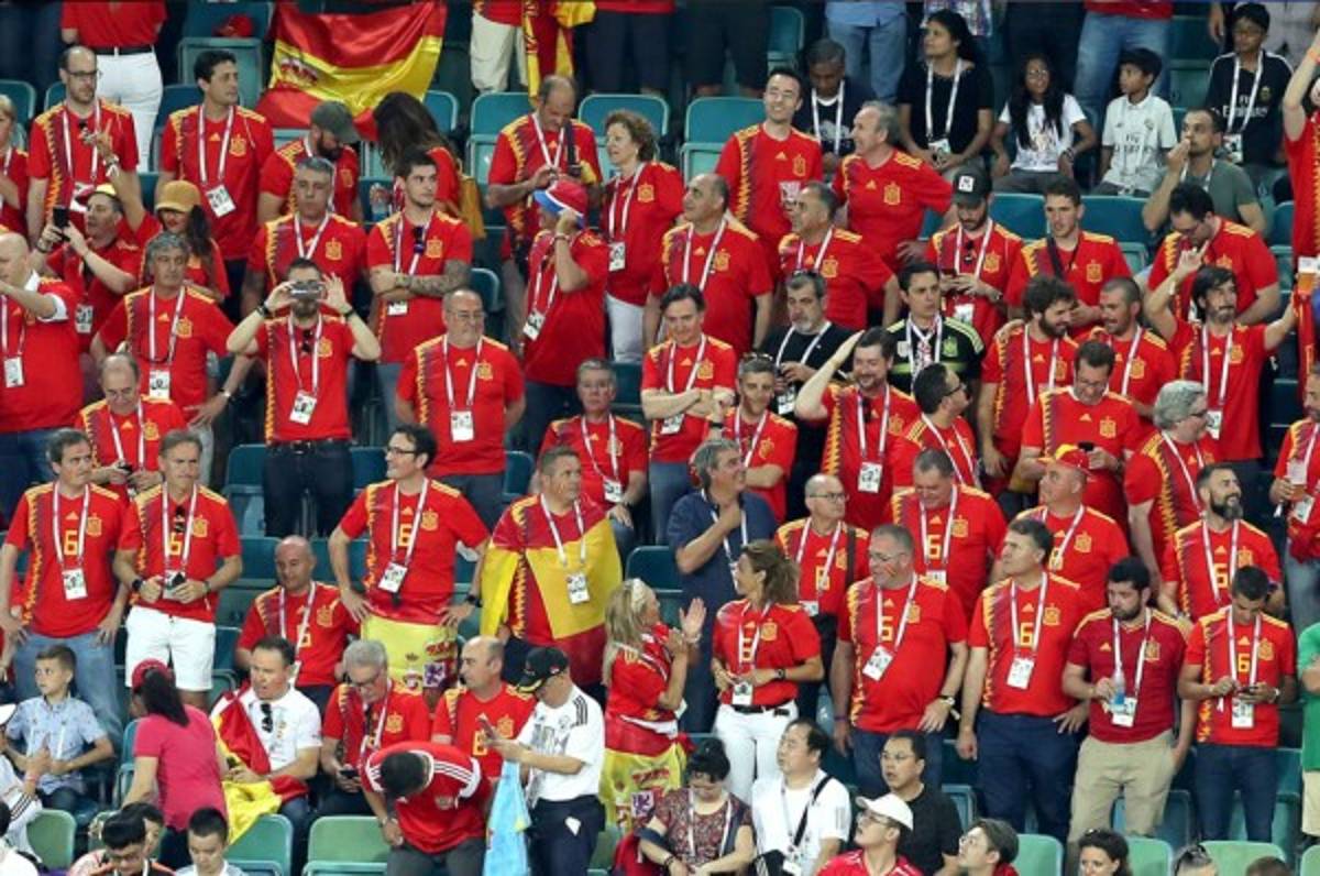 El espectacular ambiente del Portugal - España en Sochi