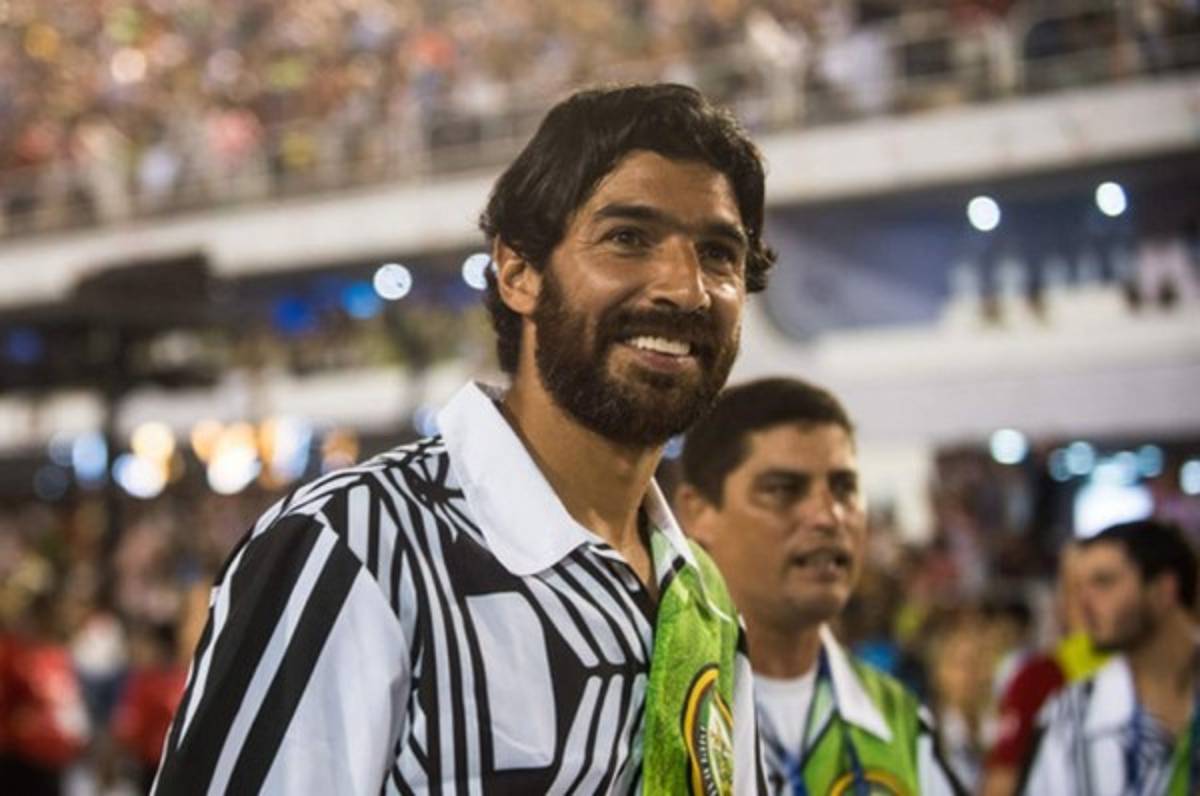 'Loco' Abreu deja Brasil y jugará en el Central Español de Uruguay