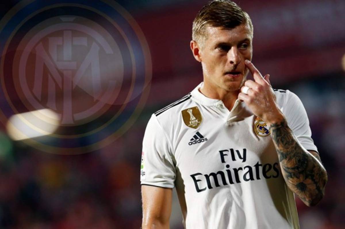 ¡El movimiento en el mercado de fichajes que sacaría a Kroos del Real Madrid!
