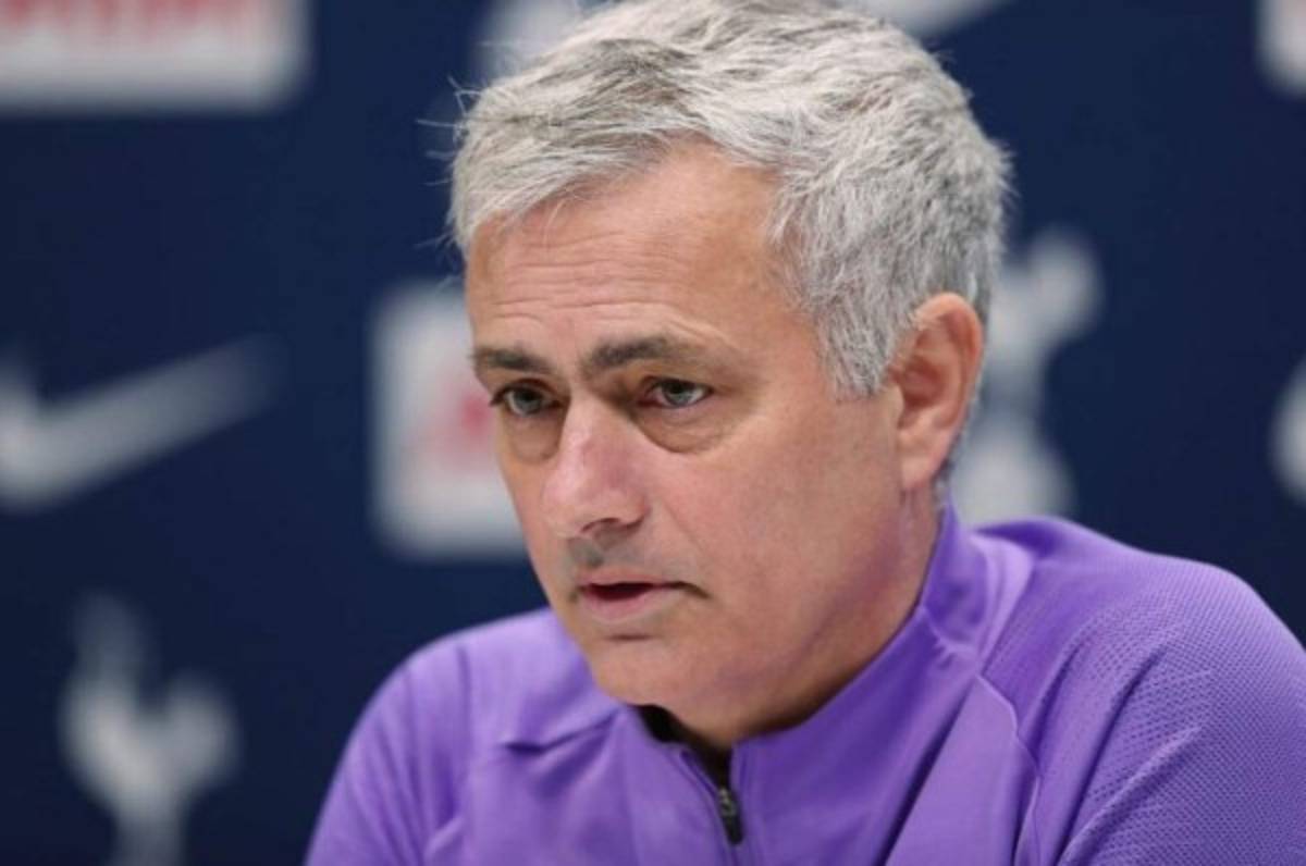 Drástico cambio: El nuevo 'look' de José Mourinho que arrasa en las redes sociales
