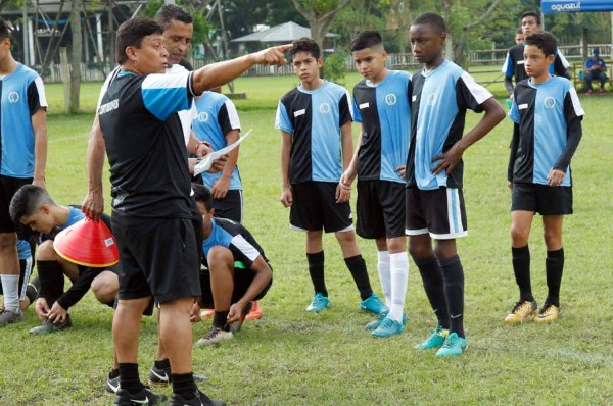 Scouter de la Juventus imparte metodología de enseñanza en San Pedro Sula