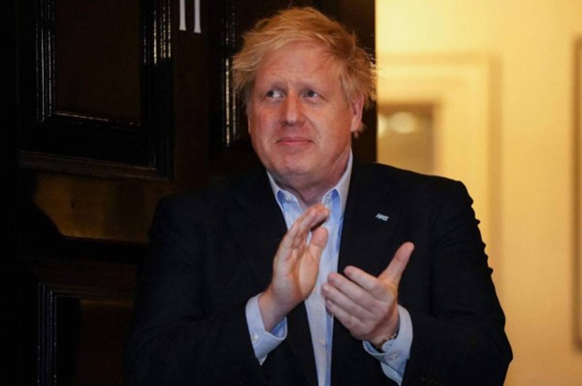 Boris Johnson, infectado por coronavirus, hospitalizado para someterse a exámenes