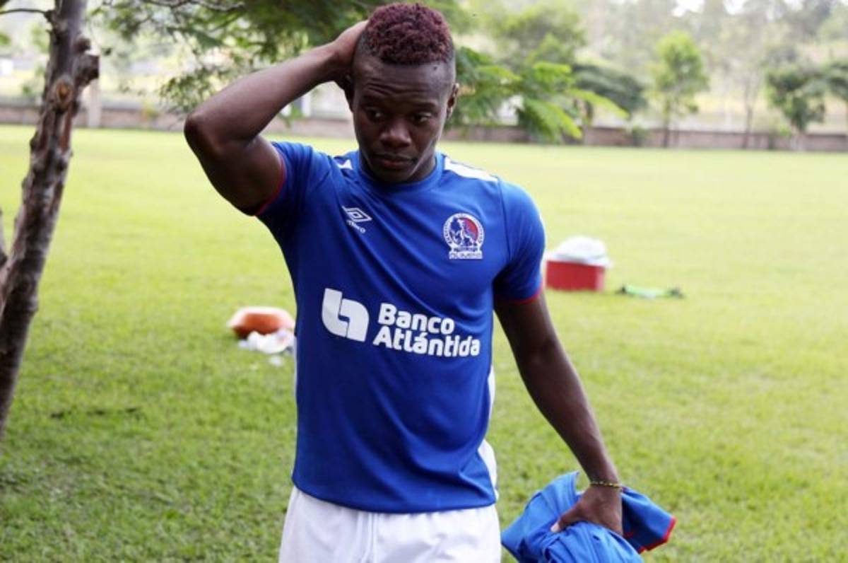 Júnior Lacayo ausente del entrenamiento del Olimpia