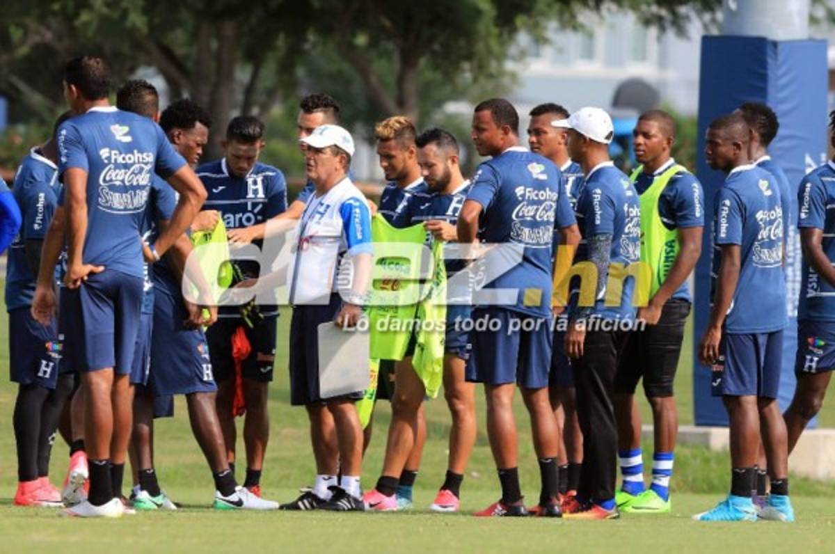 ¡Quioto y Discua de porteros! Las fotos del entreno de Honduras en Houston