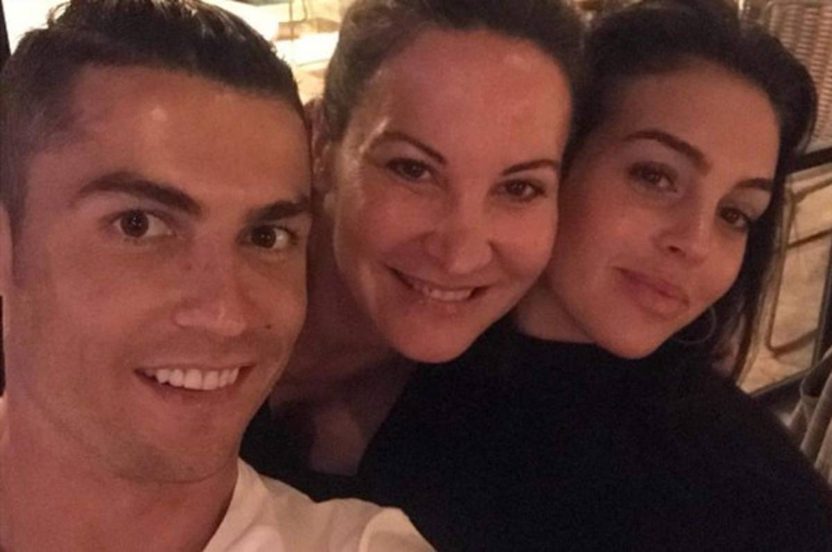 El nuevo look de Cristiano Ronaldo que está causando furor en España