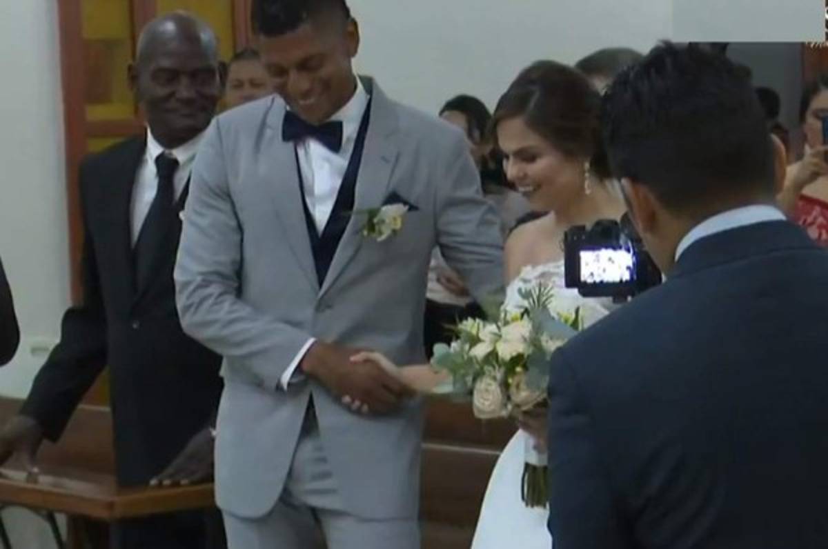 En la intimidad: Así fue la boda eclesiástica entre Carlo Costly y Tita Torres