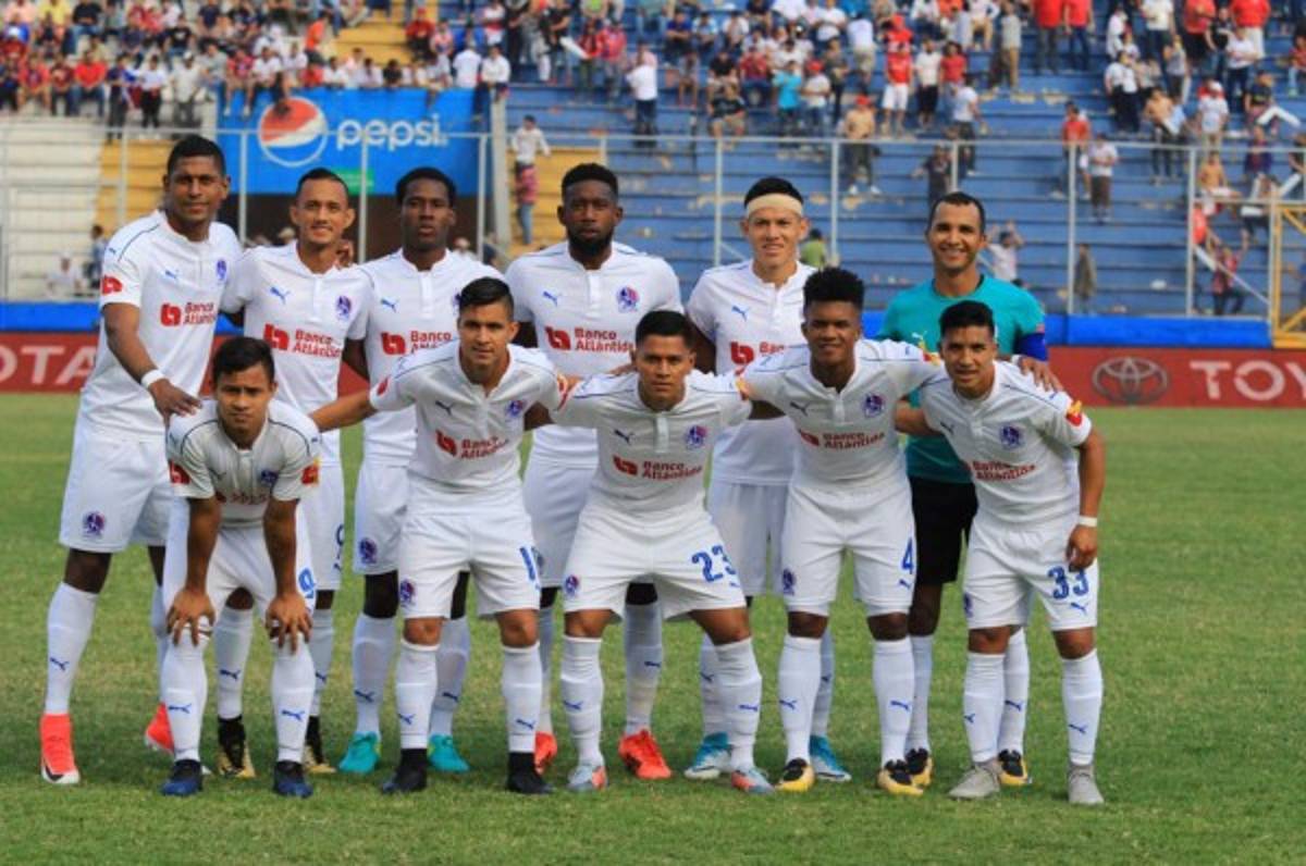 ¡En Olimpia muestran su apoyo total a Johnny Palacios!