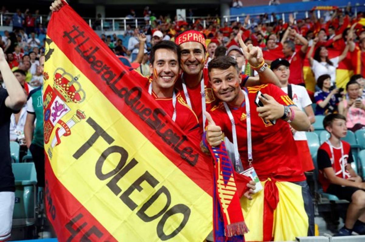 El espectacular ambiente del Portugal - España en Sochi