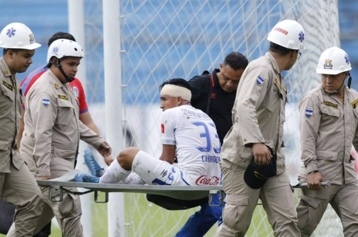 Michael Chirinos, un mes fuera de las canchas tras lesionarse ante Motagua