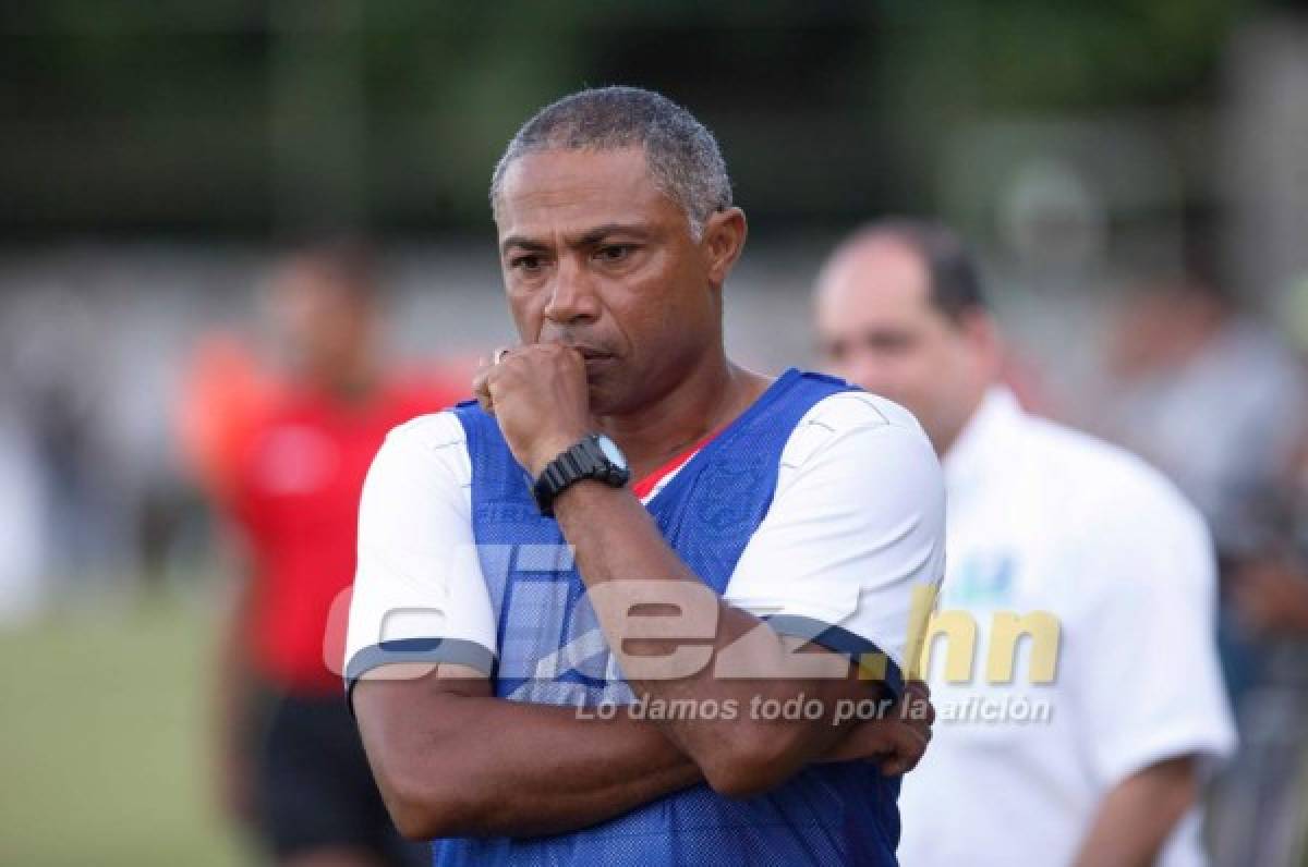 El técnico Reynaldo Clavasquín se tambalea en Platense