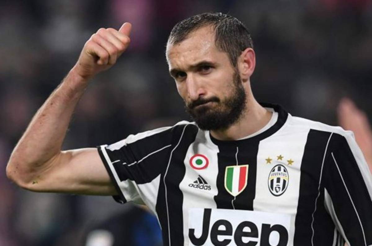 Chiellini sobre el Barcelona: ''Son como tiburones, huelen la sangre''