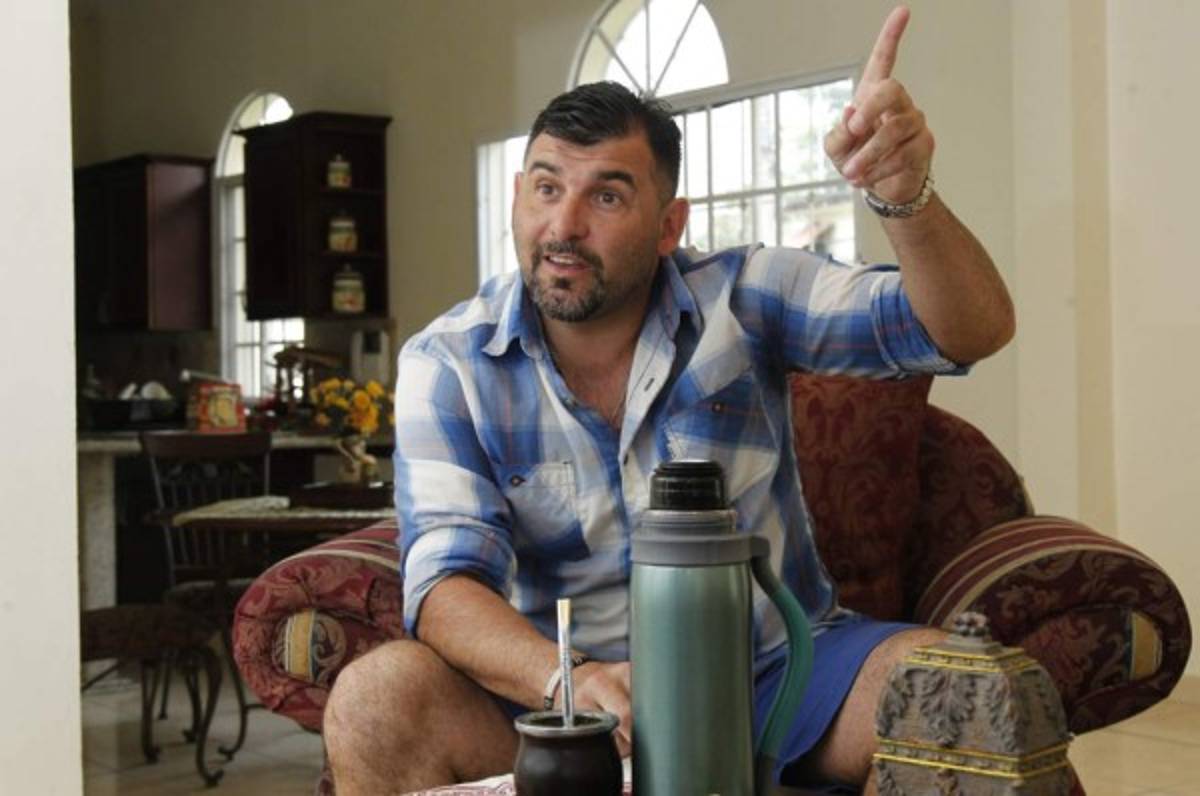 'Tato' García: 'Más allá voy a ser el DT de Peñarol, hoy mi cabeza está en Real España'