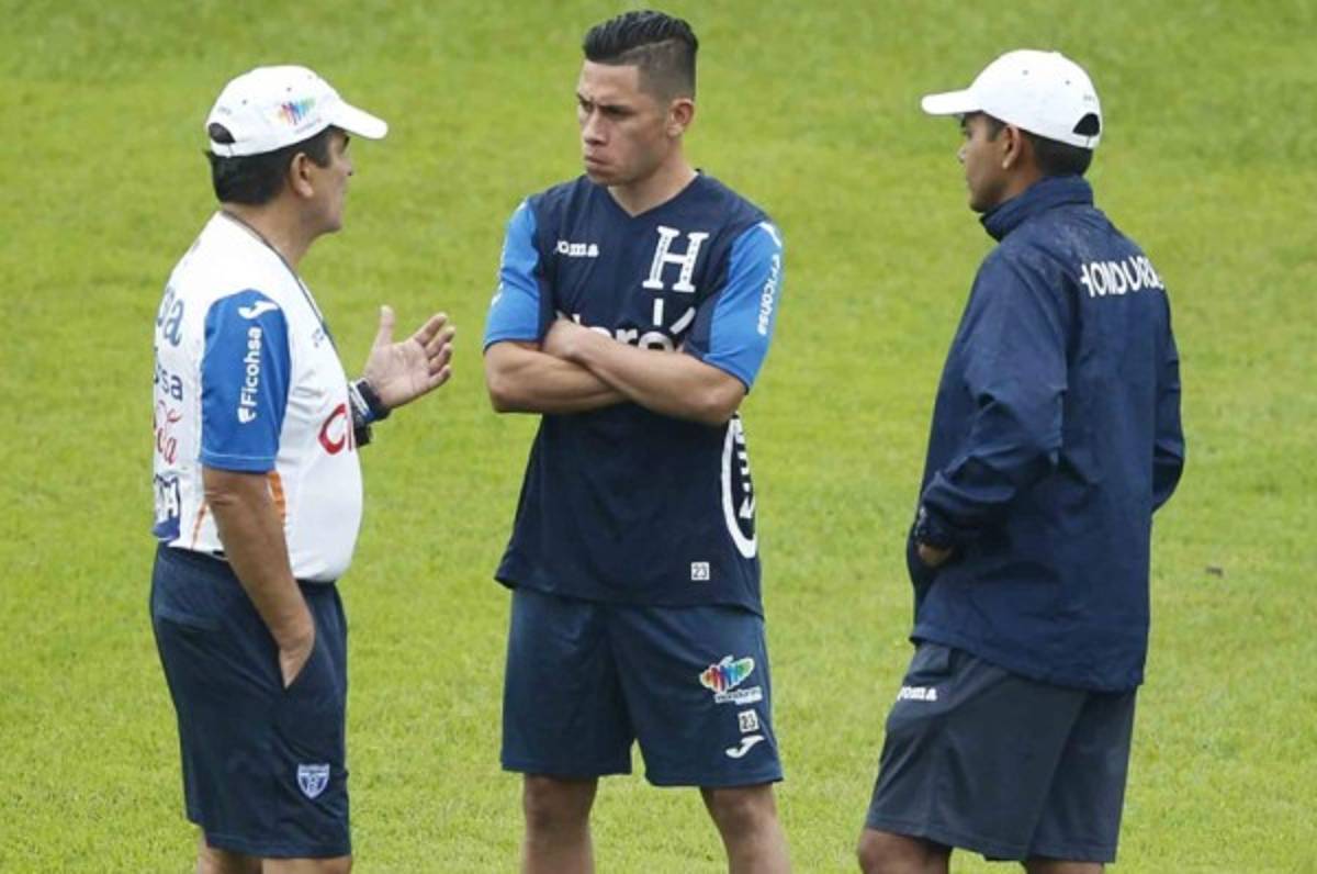 Pinto le da forma a la equipo que llevará a la Copa de la Uncaf