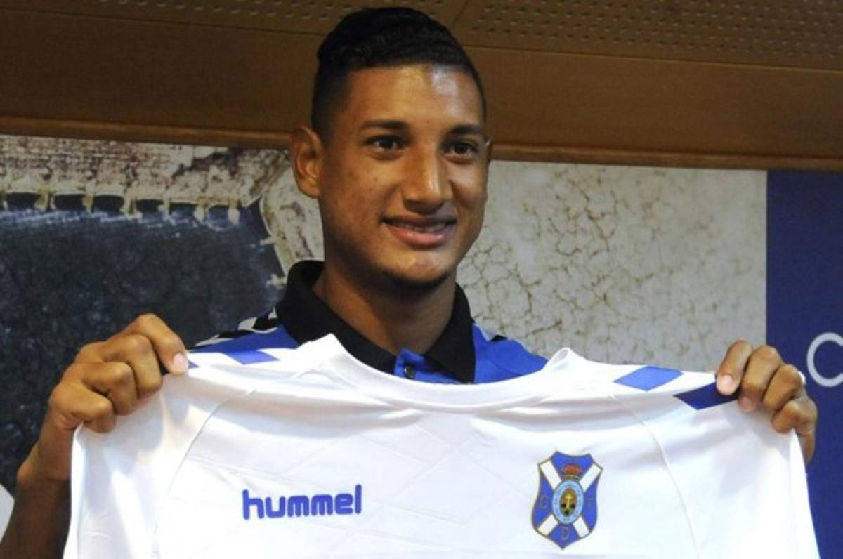 Tenerife pide a Honduras que Bryan Acosta se incorpore un día después