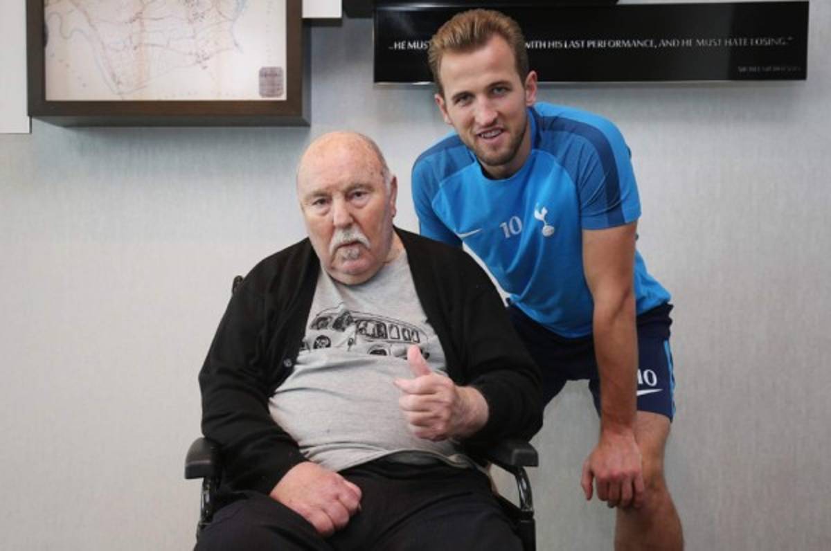 Jimmy Greaves, legendario goleador de la Liga de Inglaterra, es hospitalizado
