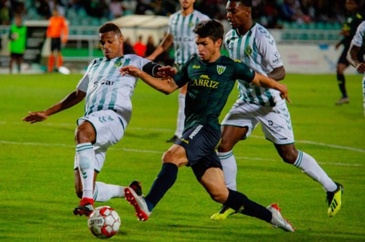 Jonathan Rubio entró de cambio en el empate del Tondela ante Moreira en Portugal