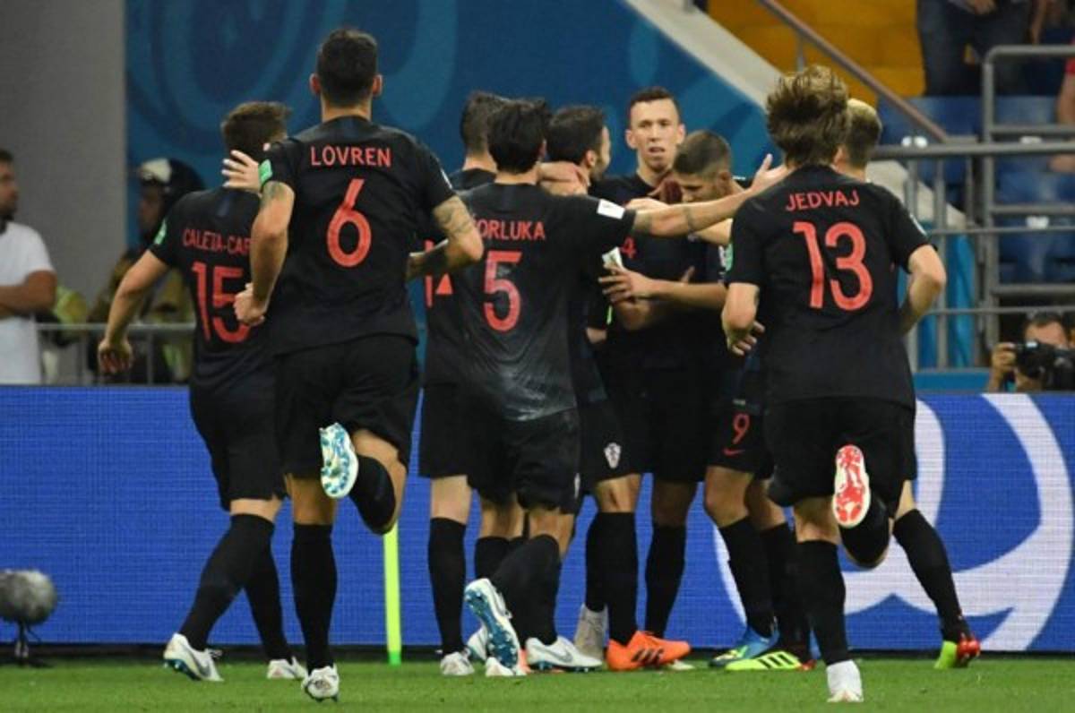Croacia despide con derrota a Islandia y clasifica a octavos como líder