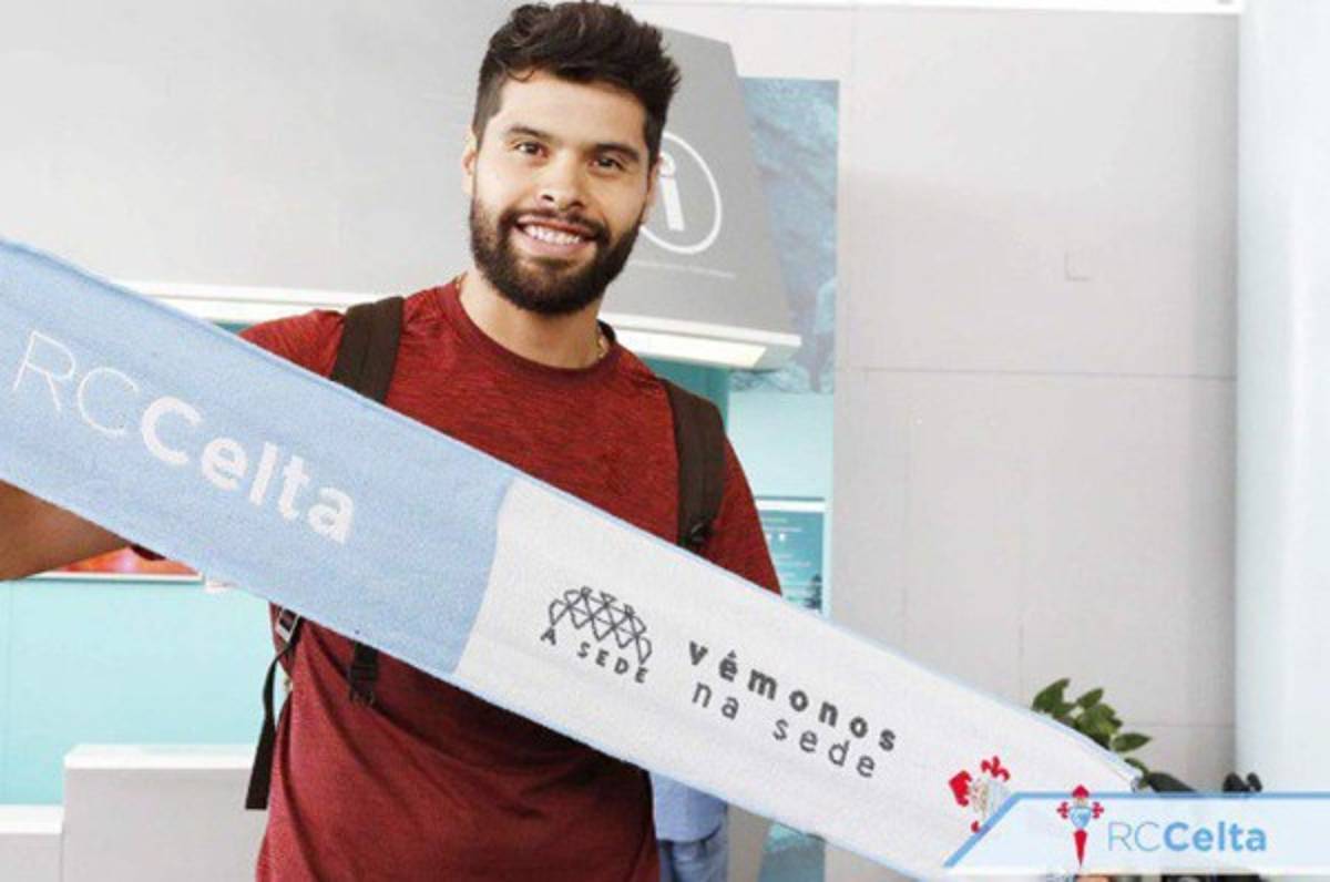 Néstor Araujo ya está en Vigo para ser presentado por el Celta