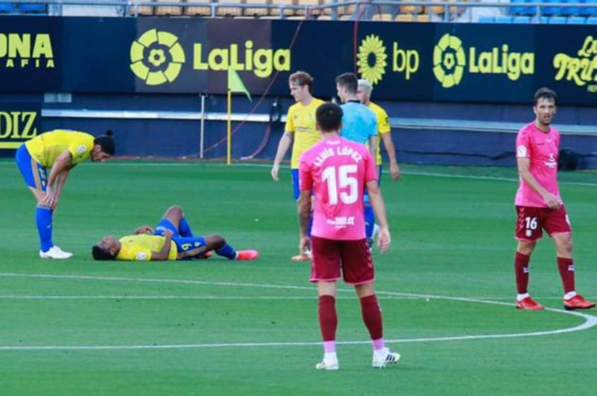 Choco Lozano es baja por lesión en Cádiz para enfrentar al Elche en la segunda de España