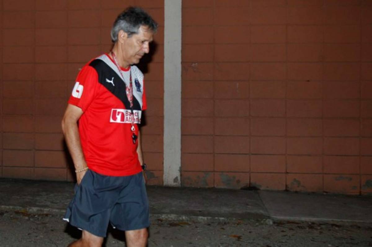 Carlos Restrepo sobre el juego ante Marathón: 'Como Olimpia esperamos un arbitraje sano'