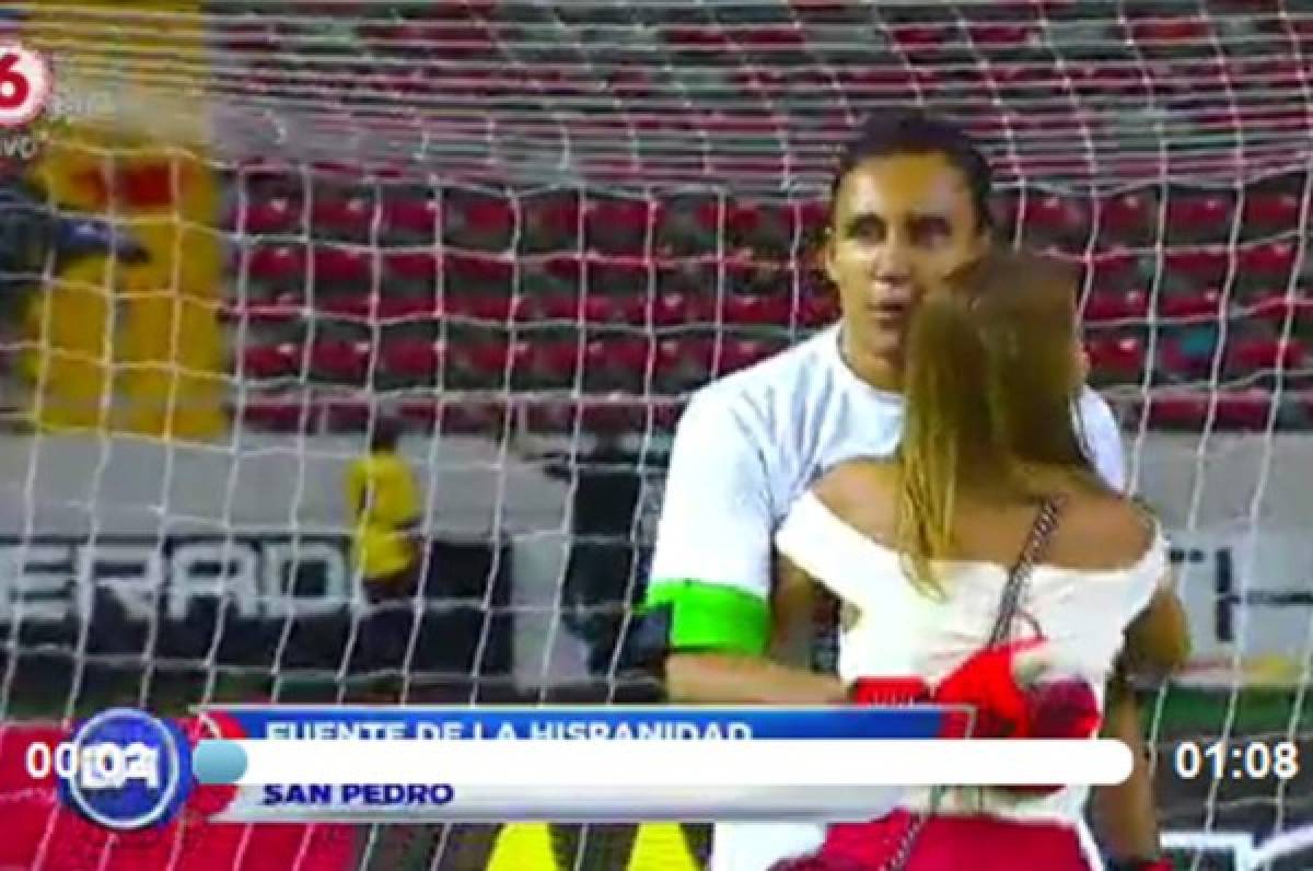 El emotivo festejo de jugadores de Costa Rica y la belleza de Andrea Salas