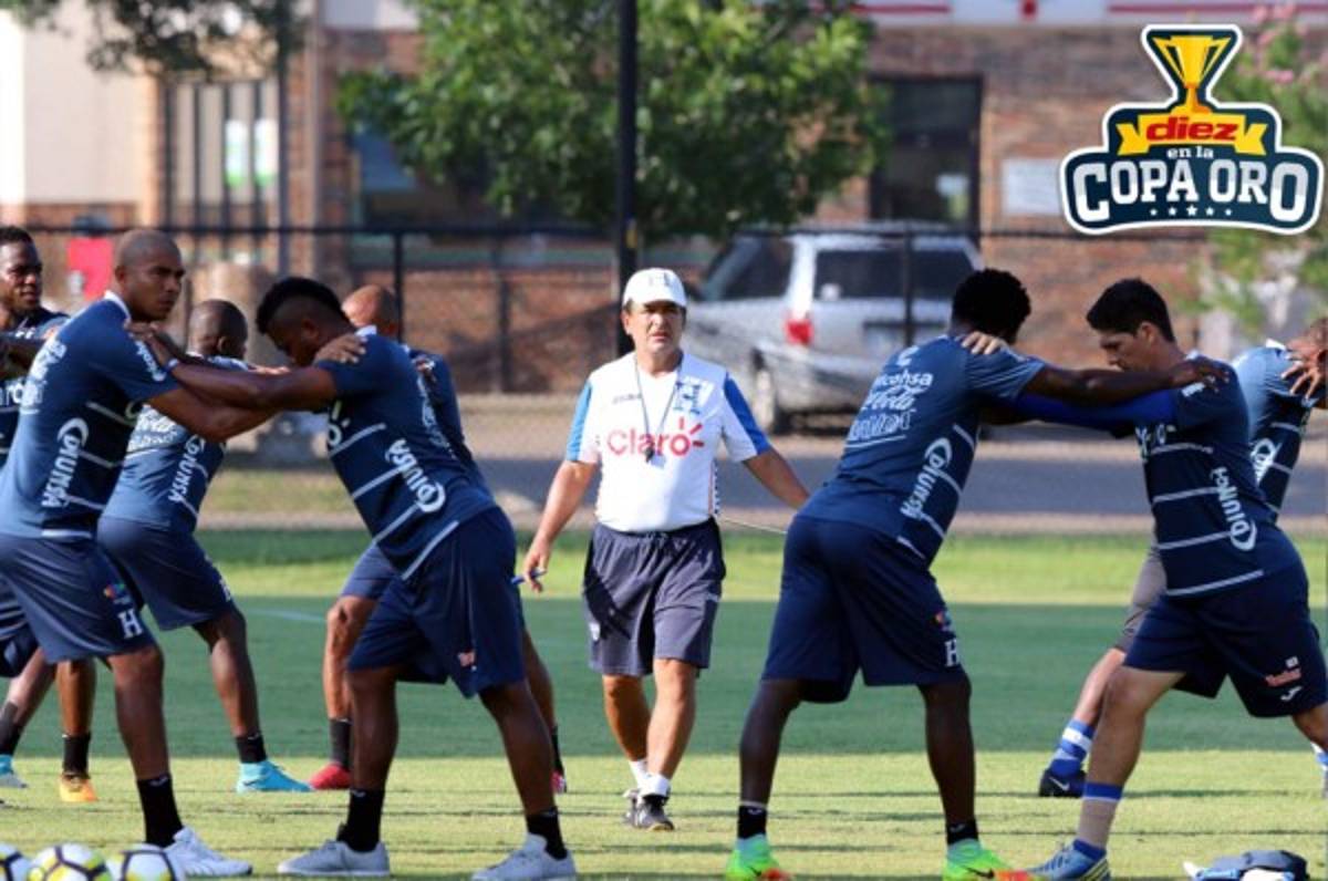 Selección de Honduras entrena pensando en México por la Copa Oro
