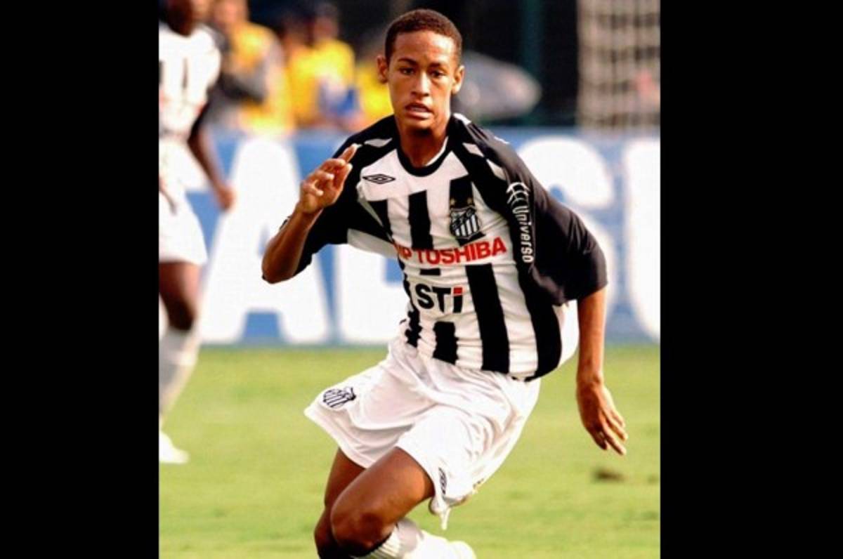 La temprana edad en la que debutaron los grandes futbolistas de la actualidad