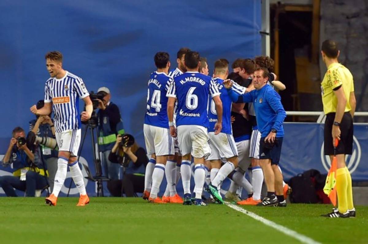 Real Sociedad golea al Atlético de Madrid y Barcelona cerca de ser campeón