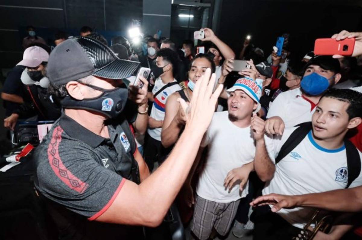 ¿Se queda o se va Troglio del Olimpia? El futuro del DT bicampeón y lo que hablará con la directiva