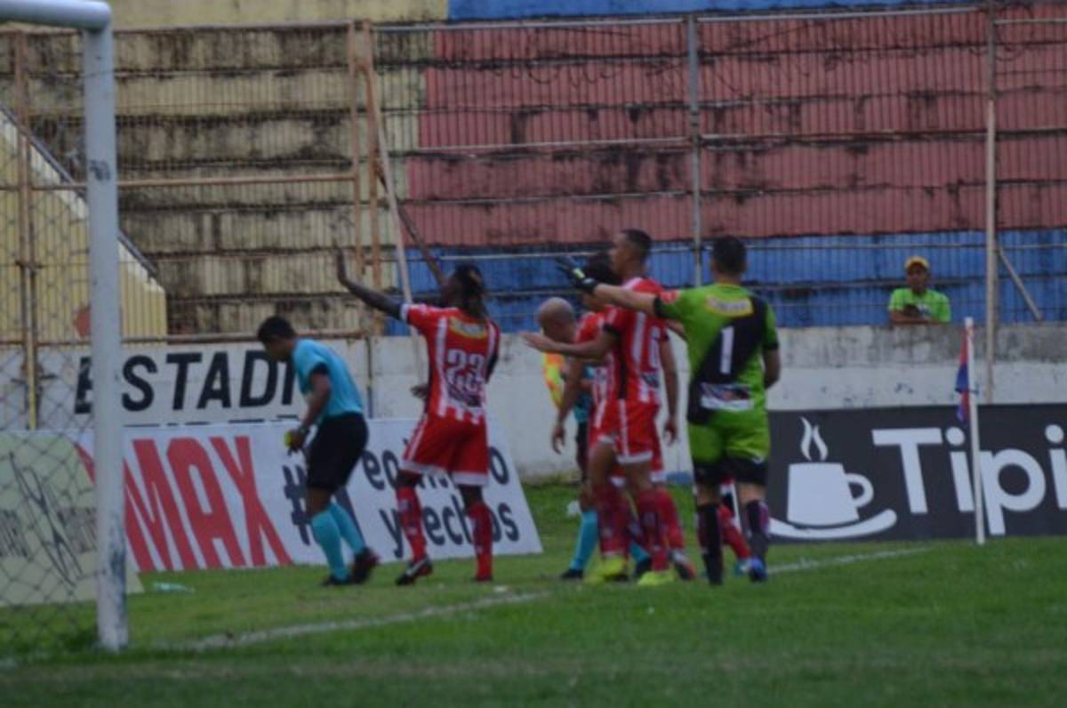 El castigo que le espera al Vida por la agresión que sufrió el árbitro en La Ceiba