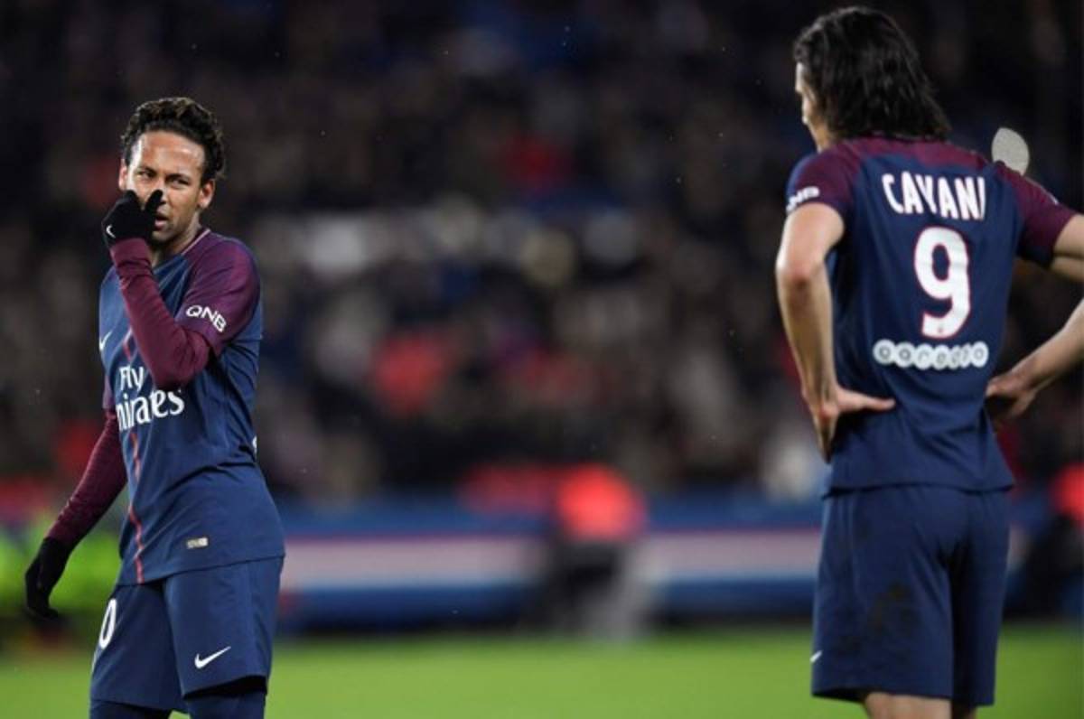 Emery descarta polémica entre Neymar y Cavani: 'El vestuario está unido'