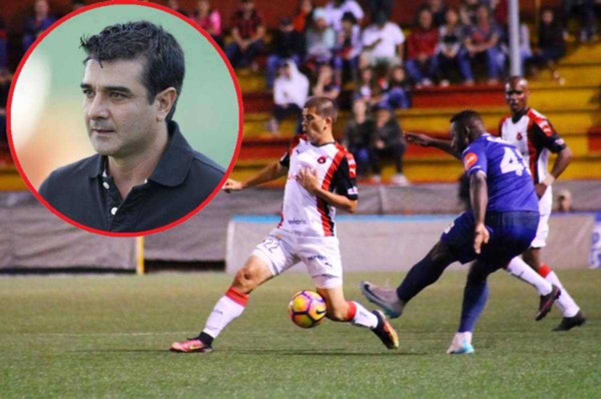 Diego Vázquez sobre derrota ante Alajuelense: 'Entramos dormidos'